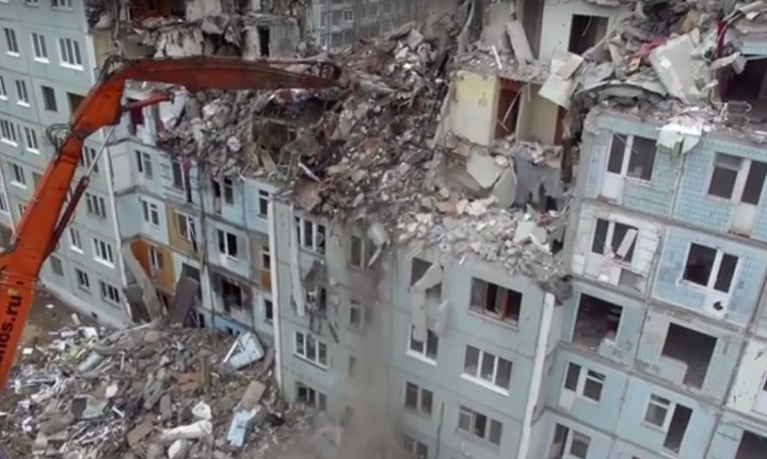 В Волгограде разбор взорванного дома попал в объектив квадрокоптера