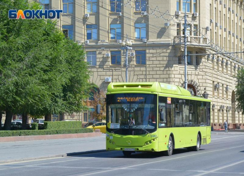 Будут разворачиваться перед мостом: автобусы №2 и 77 временно изменили движение в Волгограде