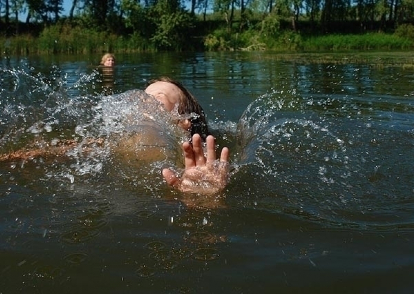 За шесть дней на водных объектах региона погибло 11 человек