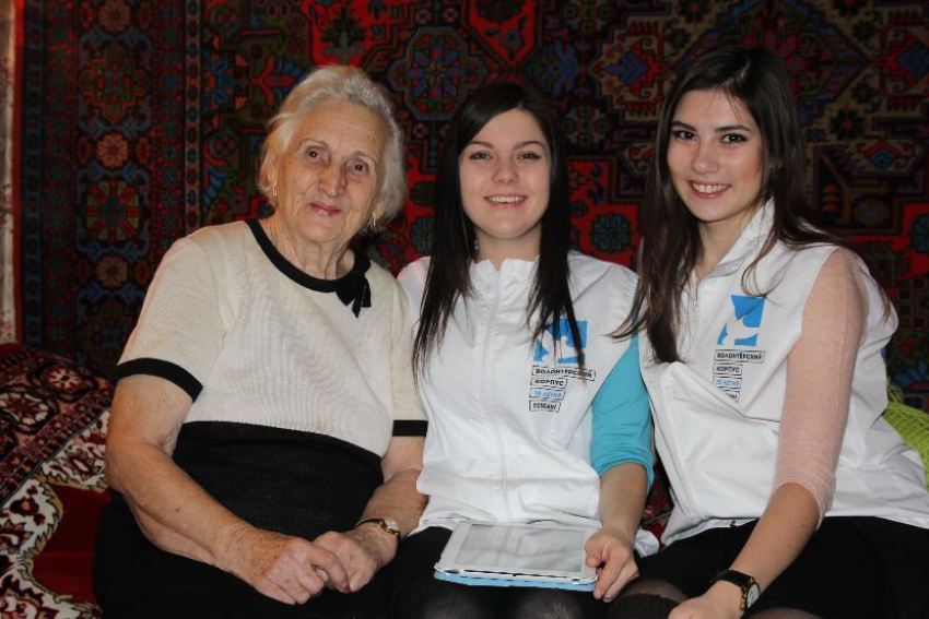 Волонтеры создадут волгоградским ветеранам аккаунты в соцсетях для общения