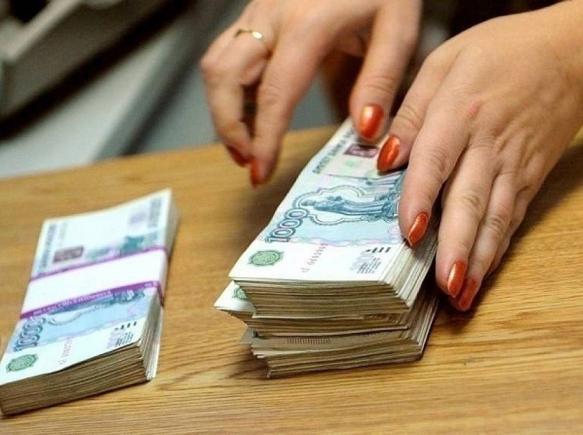 Под Волгоградом директора школы оштрафовали за растрату бюджетных денег