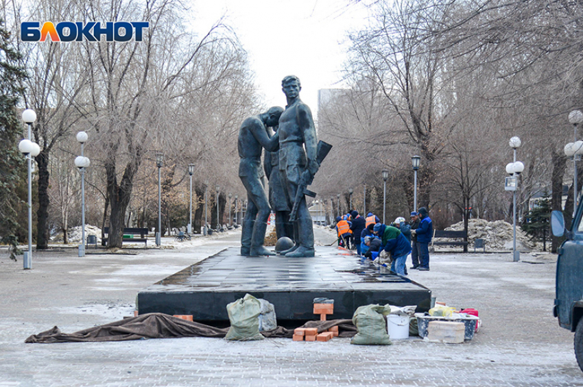 После публикации «Блокнота Волгограда» стали ремонтировать памятник защитникам Сталинграда
