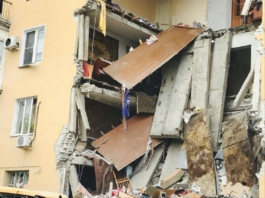 За неимением врачей в «скорой» пострадавших при взрыве дома в Волгограде спасали фельдшеры