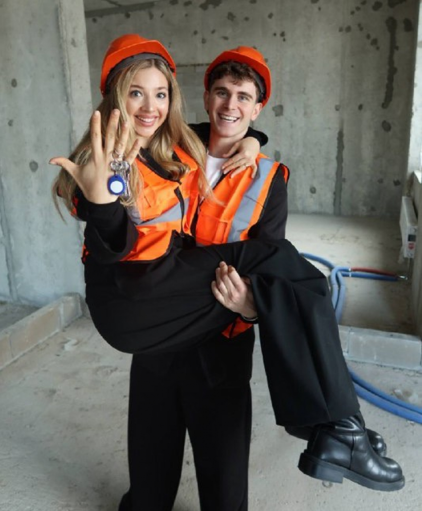 Волгоградка Аня Покров и Артур Бабич купили квартиру в Москве 