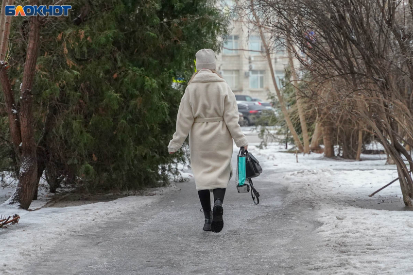 Штормовое предупреждение об опасном явлении получили волгоградцы 
