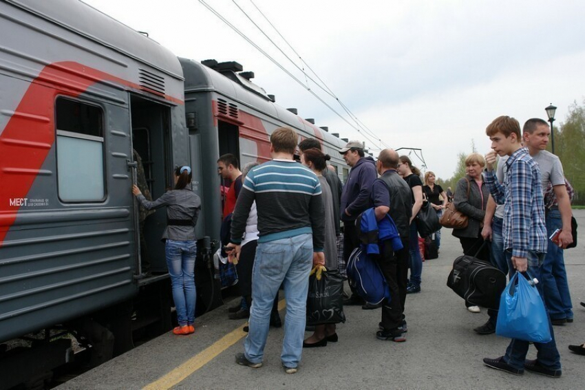 В Волгограде из электрички эвакуировали людей