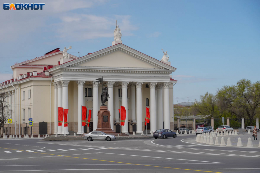 13 млн уже испарились на реконструкции площади Павших Борцов в Волгограде