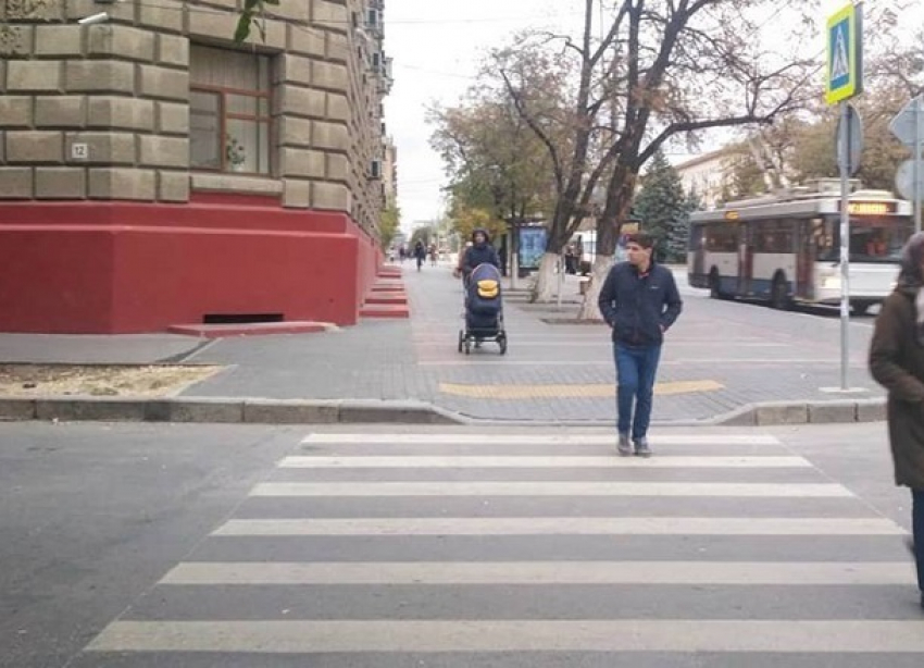 Волгоградец сфотографировал «зебру» здорового человека