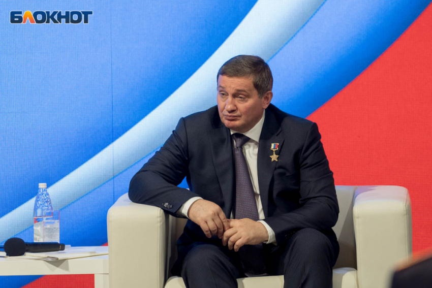 Политолог рассказал о непростой роли губернатора Бочарова при частичной мобилизации