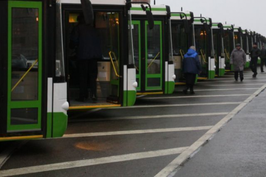 В Волгограде сотрудникам автоколонны массово урезают зарплаты и запрещают говорить