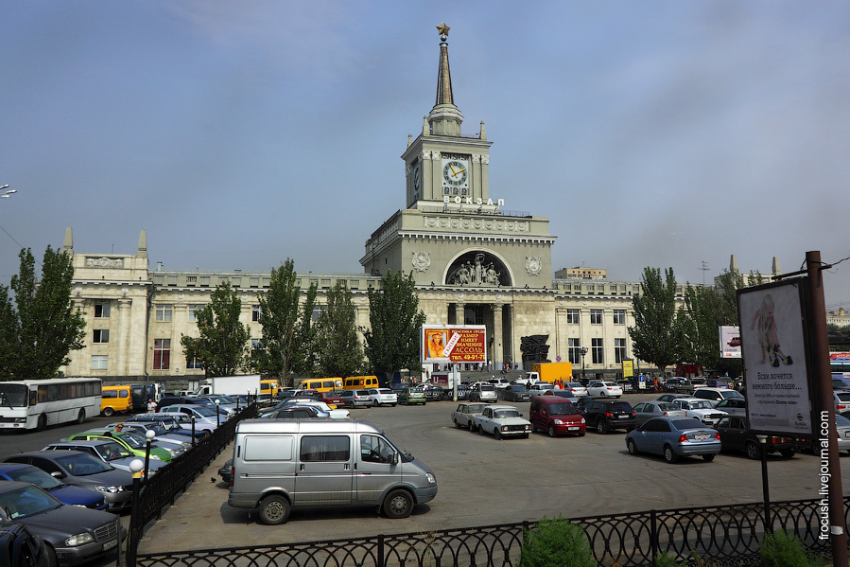 Первая муниципальная парковка появится на Привокзальной площади в Волгограде