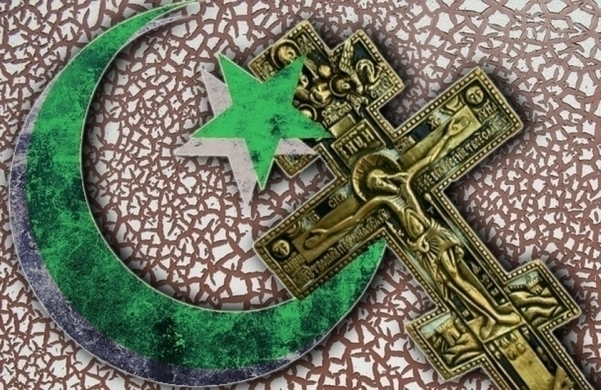 Крест и полумесяц: что обычный человек знает про мусульман?