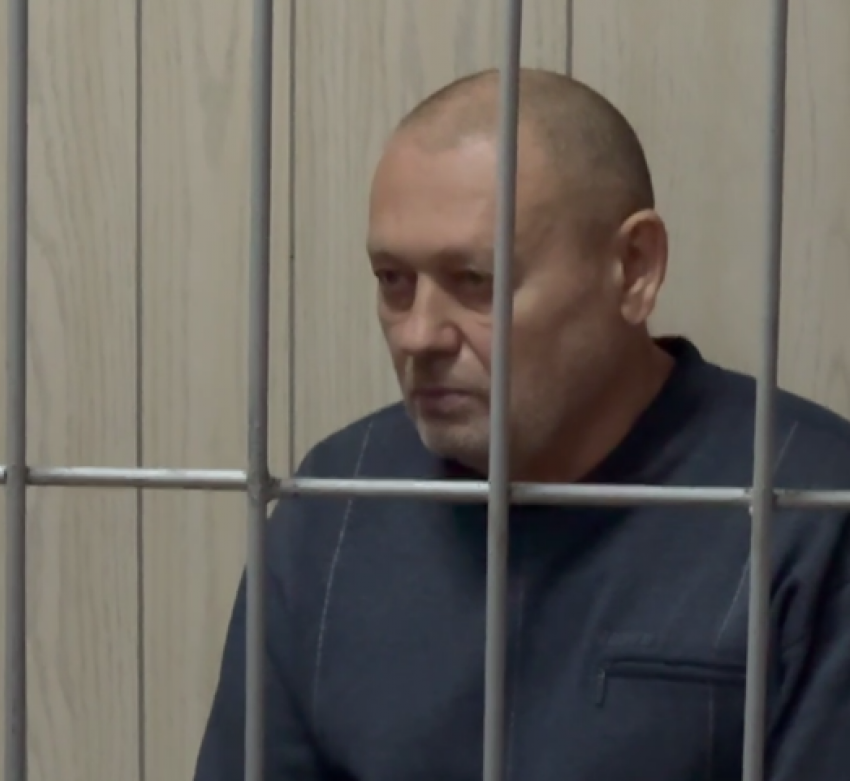 Расчленившего жену волгоградца привезли в суд - видео