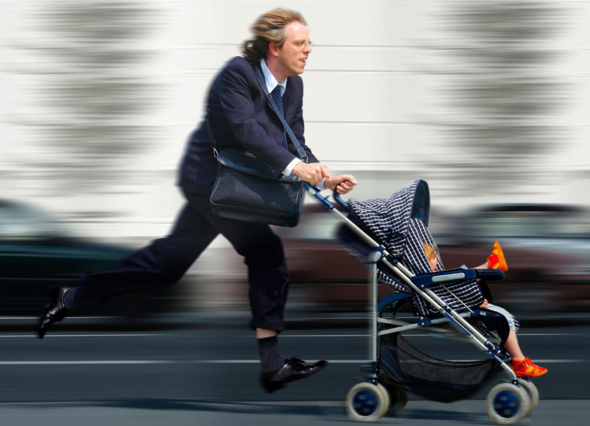 На севере Волгограда 26-летний парень украл детскую коляску