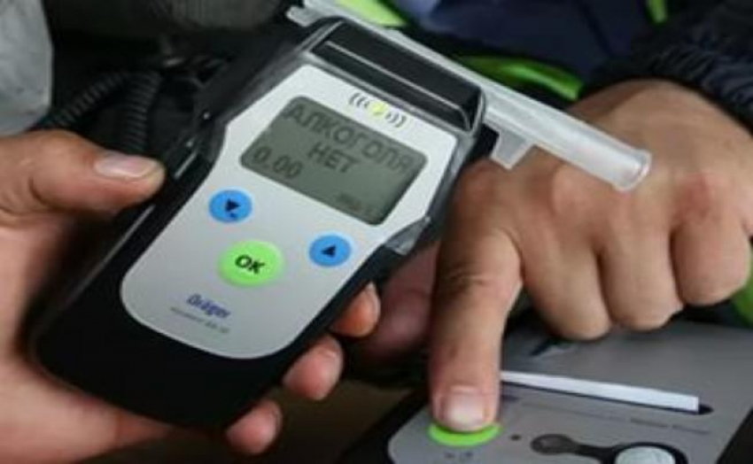 В Волгограде полицейские проверят водителей на трезвость 