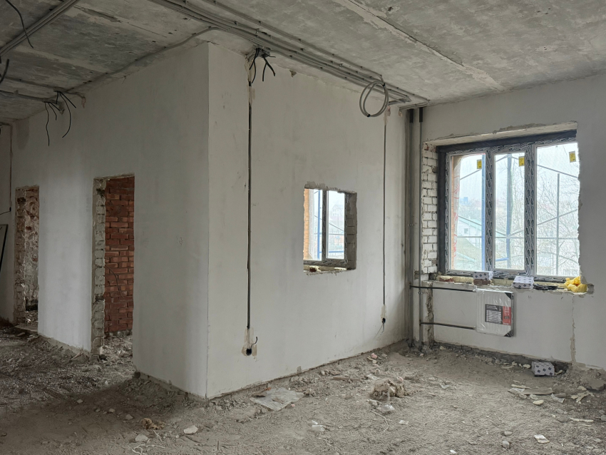 В последний момент спасли от превращения в руины заброшенный роддом в Волгограде