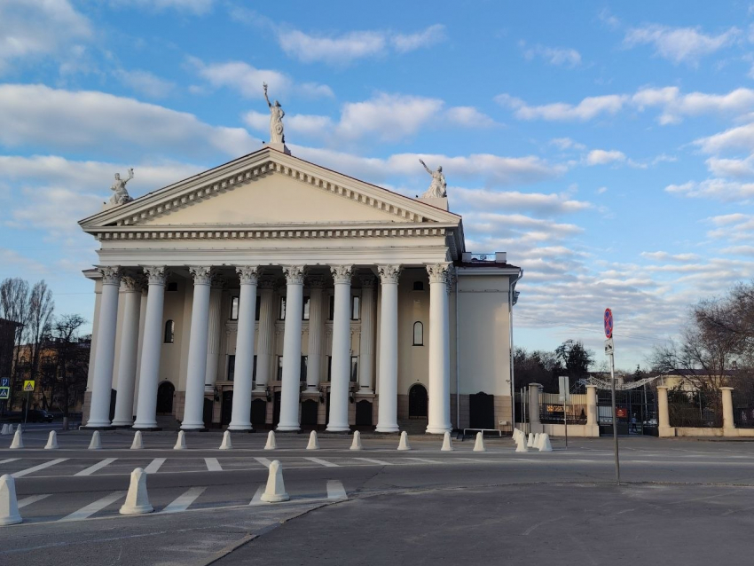 Волгоградский театр начал торговать билетами на репетиции