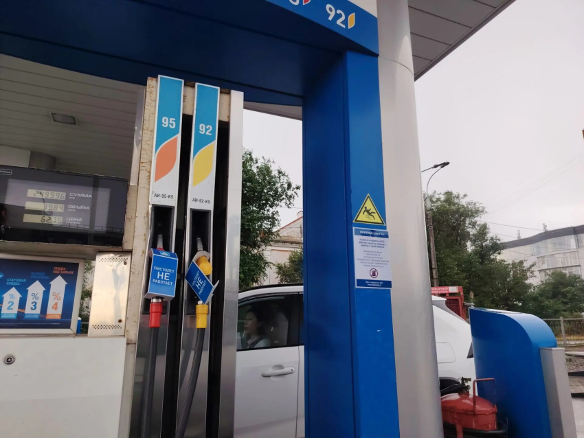 Цены на бензин поставили новый рекорд после заморозки в Волгограде