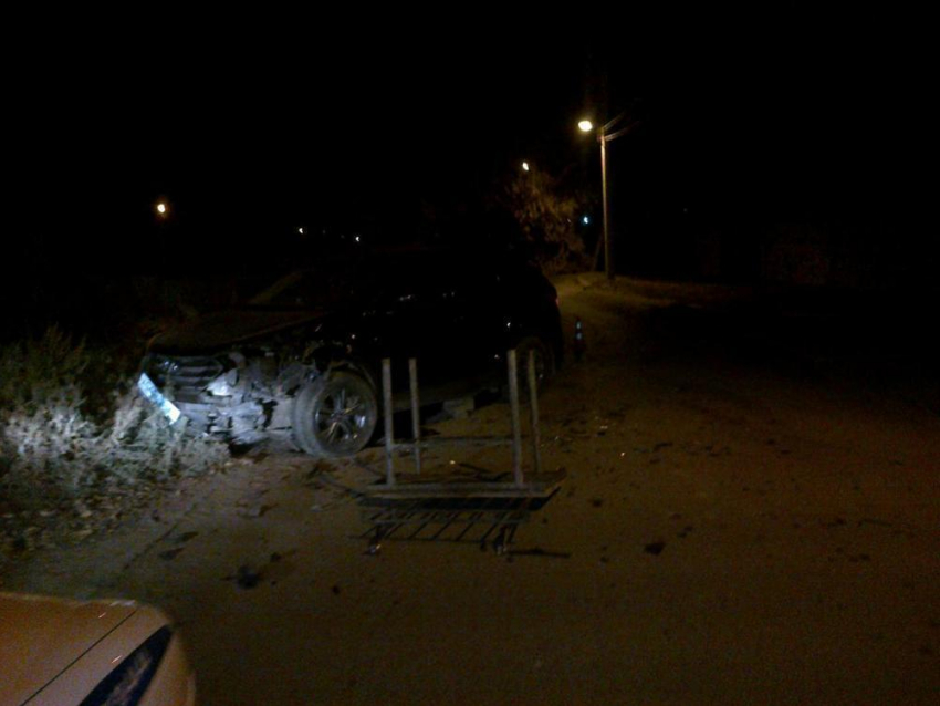 В Волгограде машинист поезда устроил ДТП с ВАЗом: двое пострадавших