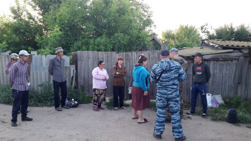 В полях под Волгоградом полиция нашла четырех мигрантов, живших в «Газели»