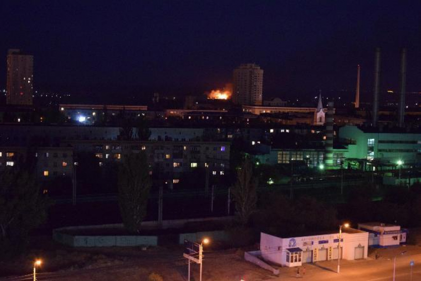 Волгоградцы публикуют фото крупного пожара в Краснослободске