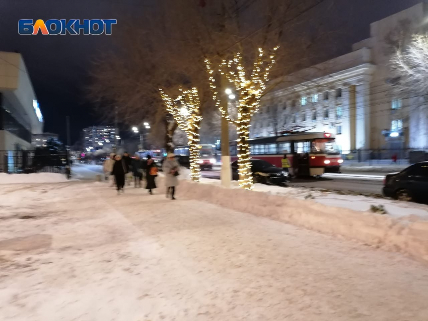 В центре Волгограда остановилось движение трамваев 