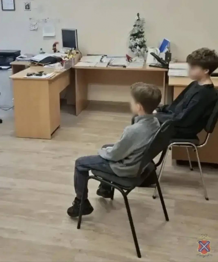 Родителей малолетних взрывателей петард на камеру подвергли унизительной процедуре в Волгограде