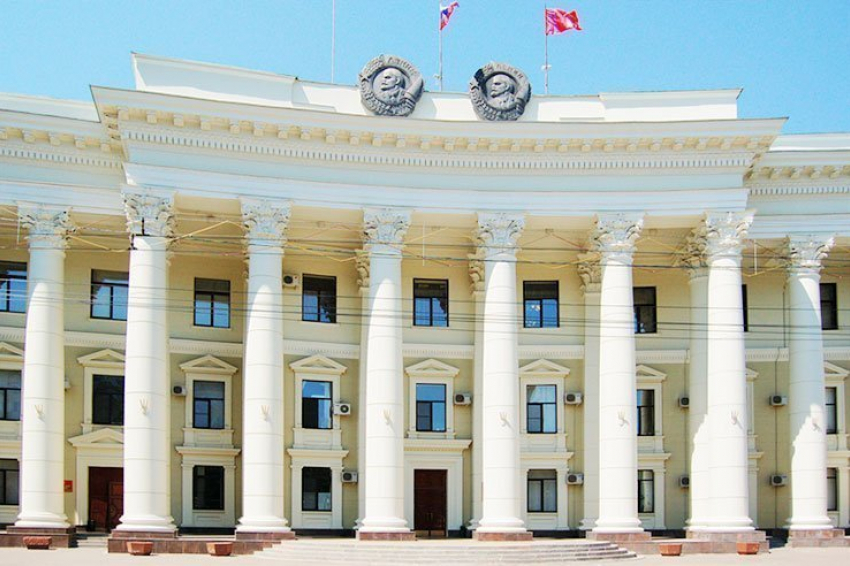 В правительстве Волгоградской области уволены два крупных чиновника
