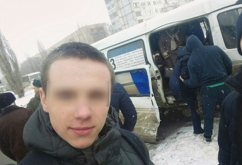 Руфера из Волжского обвинили в бесчеловечности из-за селфи на фоне ДТП