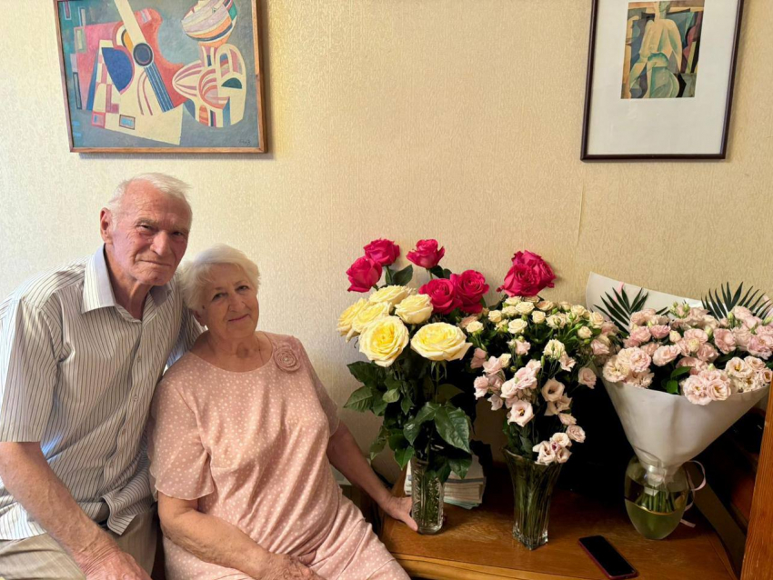 55 лет вместе — изумрудную свадьбу отмечают Николай и Екатерина Батраковы из Волгограда