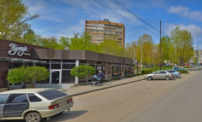 Мужчина открыл стрельбу у кафе в Волгограде