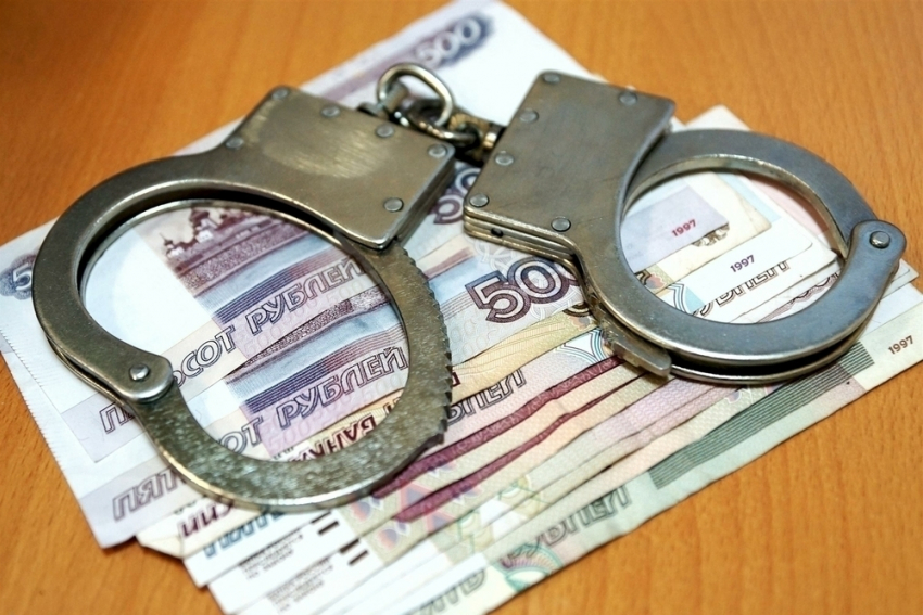 В Волгограде предприниматель украл у соседки почти два миллиона рублей