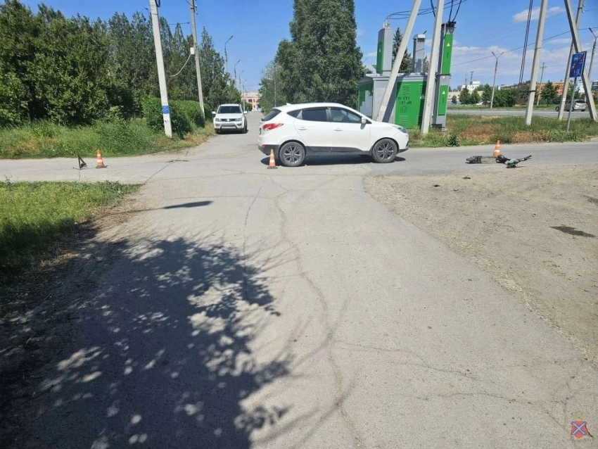 Несовершеннолетних самокатчика и велосипедиста сбили за сутки в Волгоградской области 