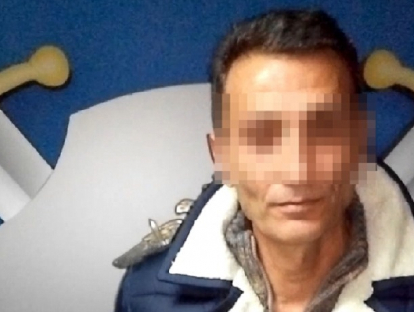 Под Волгоградом задержали 51-летнего мужчину, развращавшего подростка в Питере 