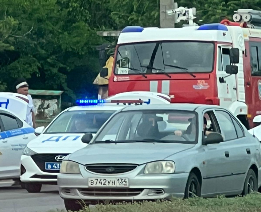 Множество машин экстренных служб напугали волгоградцев