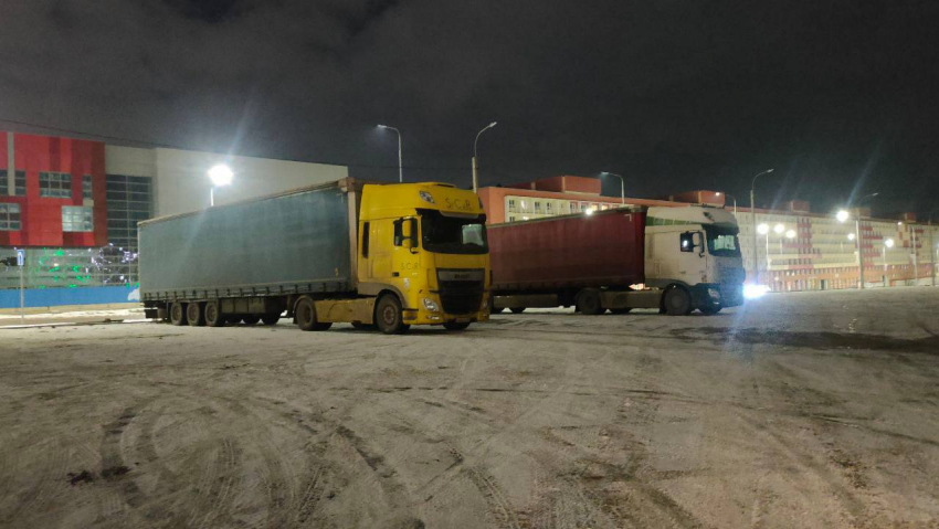 Первые фуры из Китая со 120-метровым колесом обозрения прибыли в Волгоград