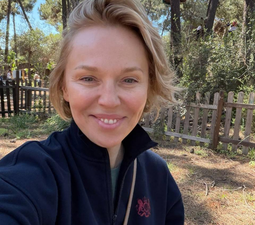 О вынужденном подключении мессенджера МАХ задумалась покинувшая страну Альбина Джанабаева 