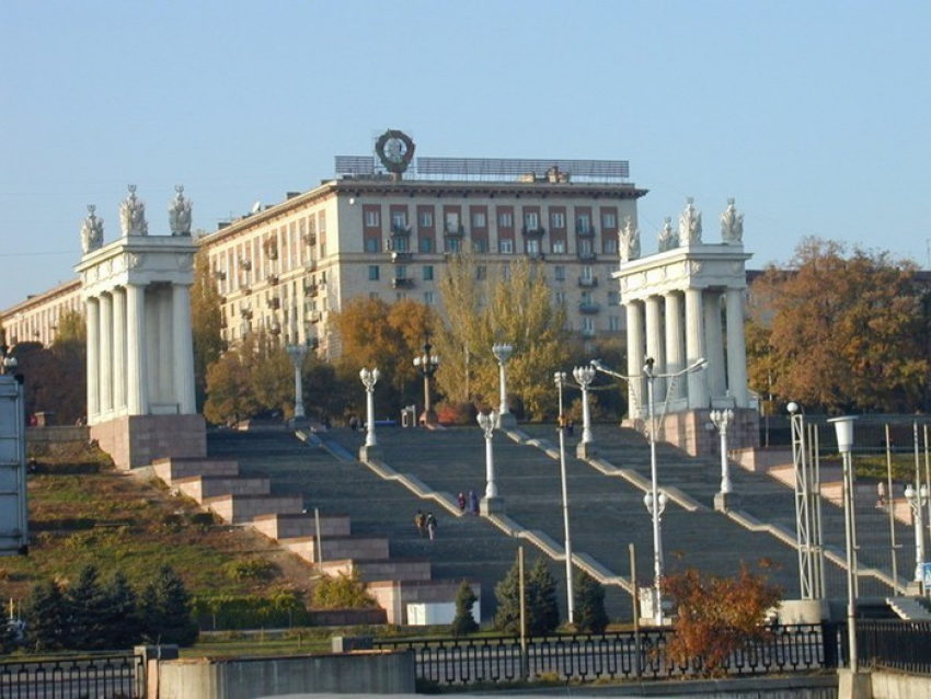 Волгоградские архитекторы предложили убрать рекламу из центра города