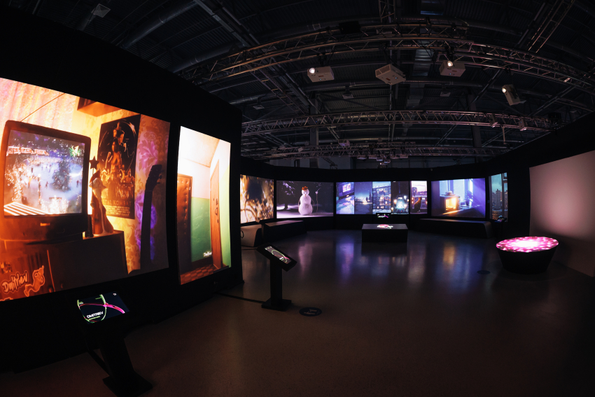 Портреты оживают, а пейзажи дышат: крупнейшую выставку цифрового искусства привезли в Волгоград