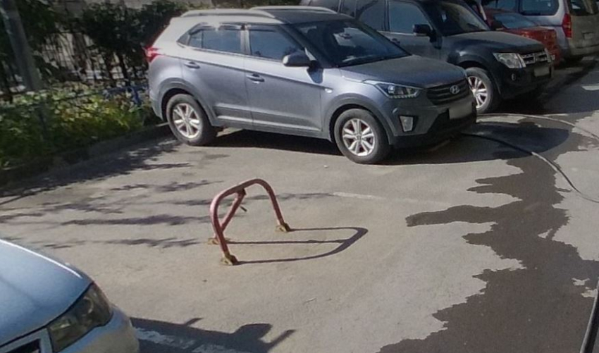 Центр Волгограда массово зачищают от парковочных хитрецов