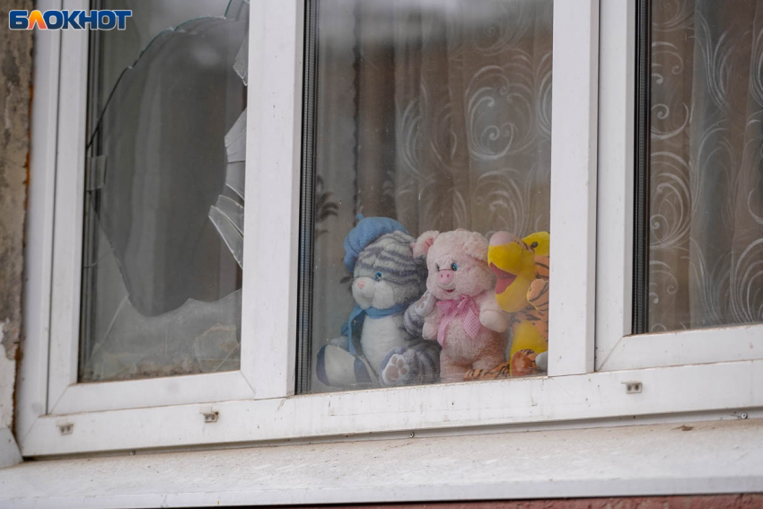 Четыре дома в Волгограде повреждены из-за атаки БПЛА