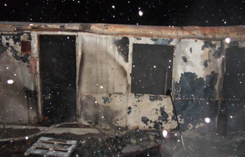 В Волгограде на пожаре из-за электрообогревателя погиб человек