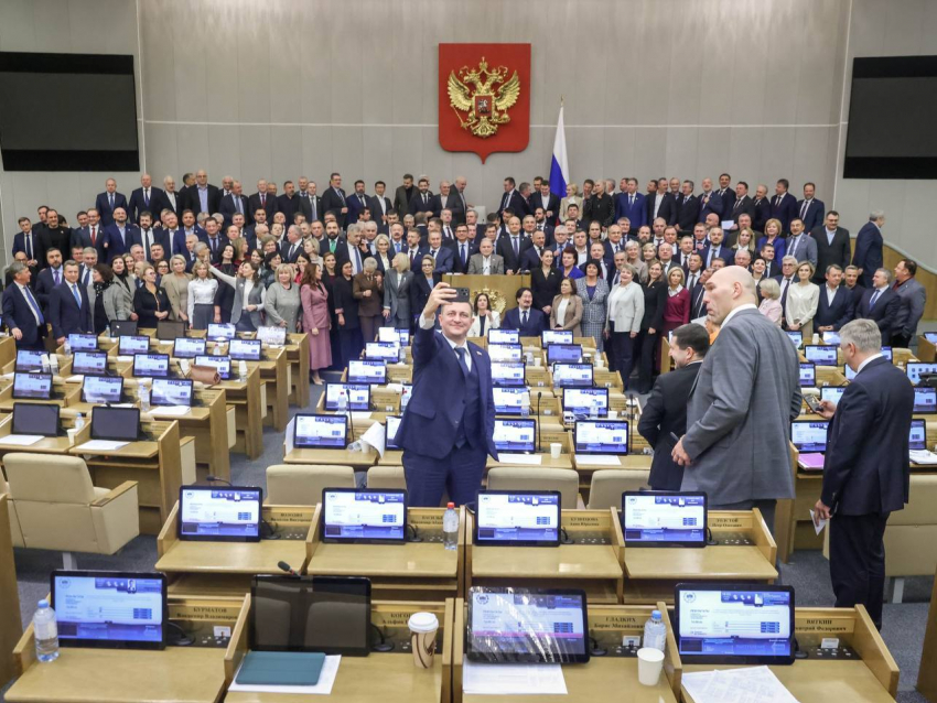 Волгоградские депутаты нашли мощный повод похвалить себя