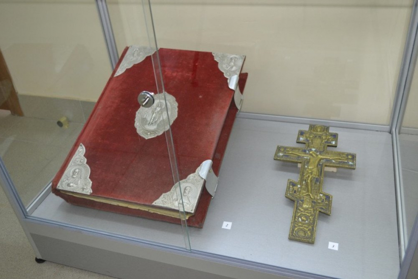 В Волгограде украдены Евангелие и крест конца 18-го века