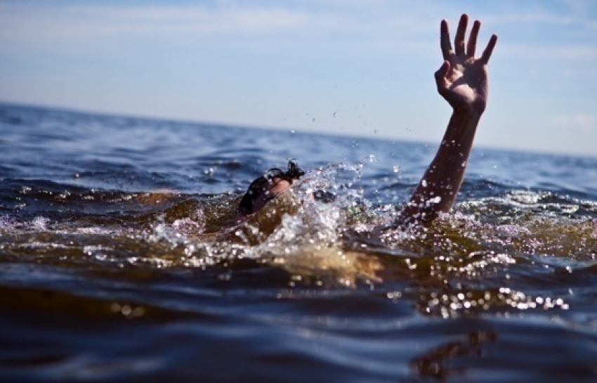 На пляже в 14 микрорайоне Волжского утонула 6-летняя девочка