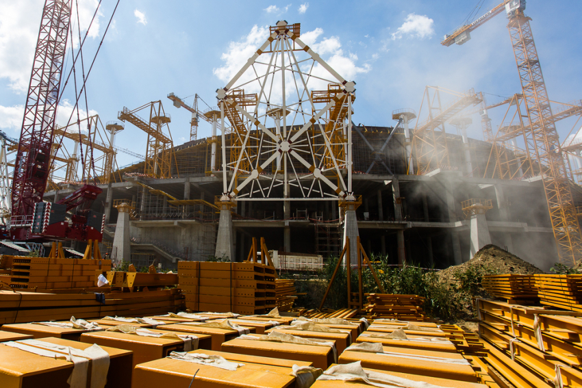 На стадионе «Волгоград Арена» начали строить полы