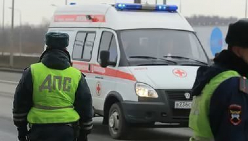 Тройная авария под Волгоградом: 2 человека погибли