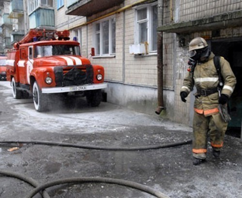 Первые жертвы холодов: под Волгоградом из-за обогревателя едва не сгорела многоэтажка