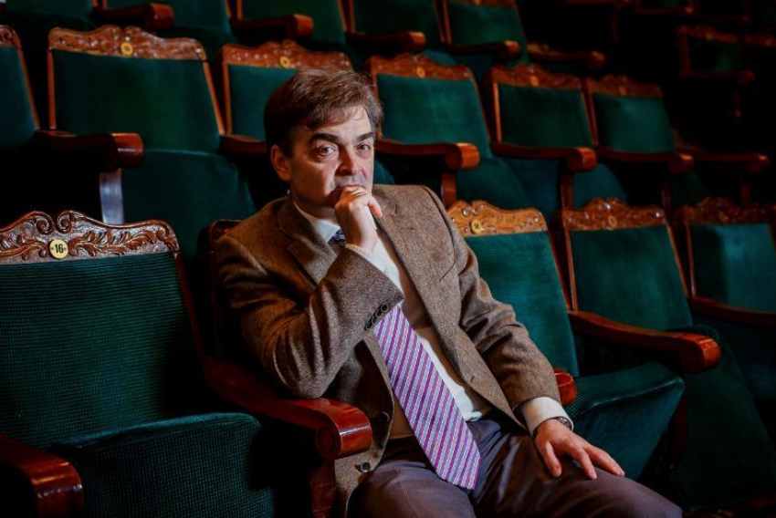 Голосящий директор: лучшим менеджером волгоградской культуры признан руководитель оперы