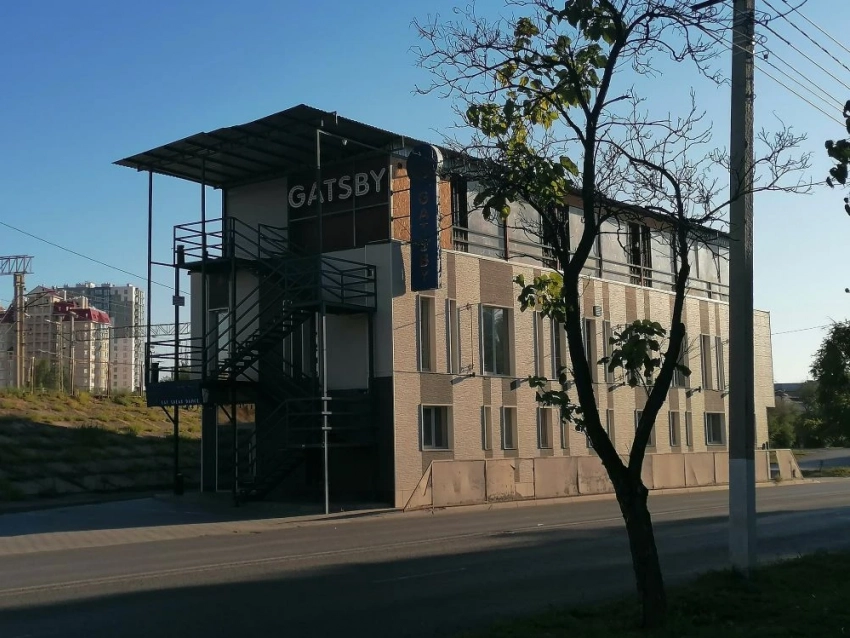 Найдено место для платной гранд-парковки вместо Привокзальной площади в Волгограде